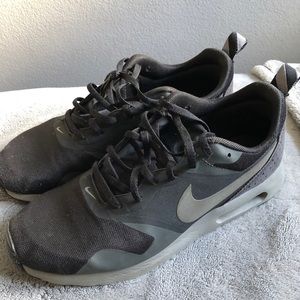 Nike Air Max Shoes Size 8.5